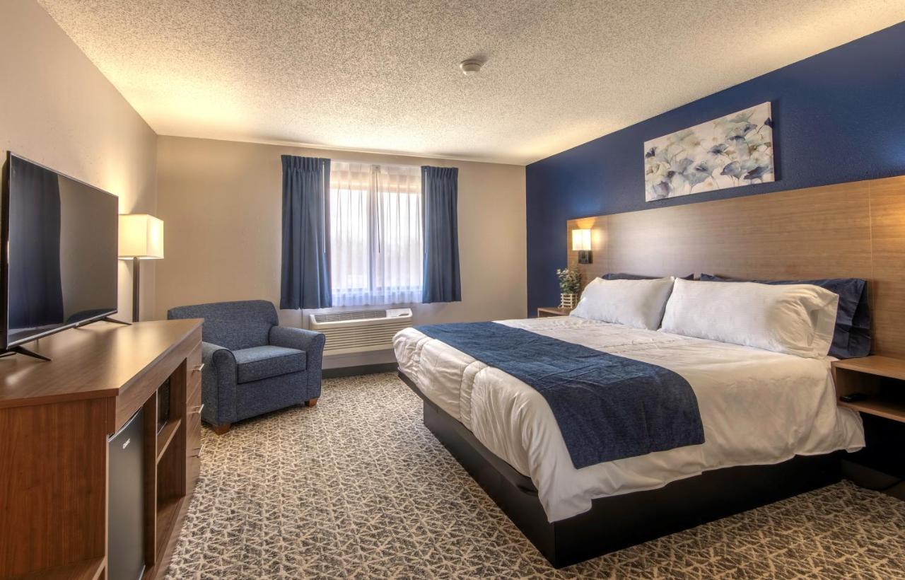 Hilltop Inn & Suites Grove Esterno foto