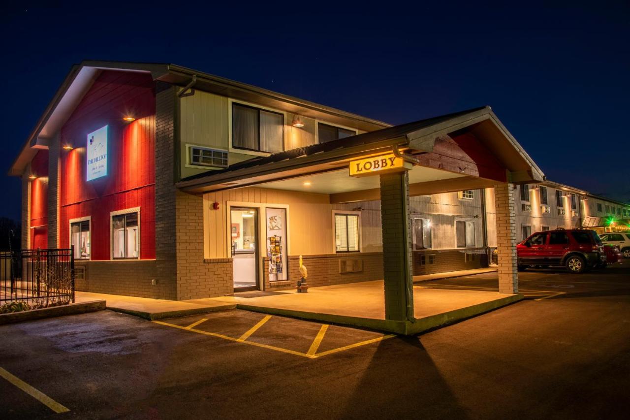 Hilltop Inn & Suites Grove Esterno foto