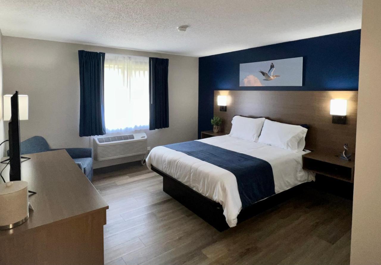 Hilltop Inn & Suites Grove Esterno foto